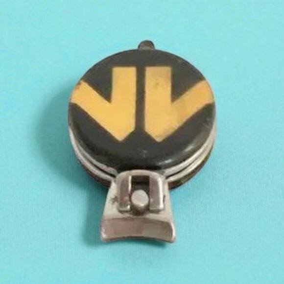 Vintage Chrome Finger Nail Clipper Keychain - Picture 1 of 7